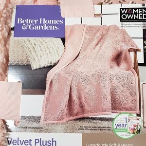 Better Homes and Gardens Velvet Plush Throw